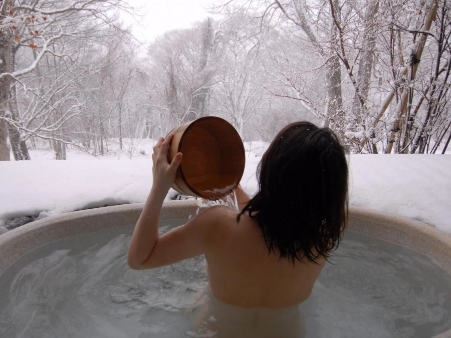 Độc đáo phong tục tắm Ofuro của người Nhật Onsen 1 1 1023