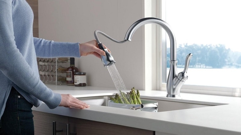 vòi rửa chén bát toto