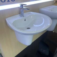 Đặc Điểm Nổi Bật Chậu Lavabo Treo Tường Toto Lht300Cr
