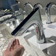 Vòi lavabo TOTO TLE27002A cảm ứng Vòi Lavabo Toto Tle27002A Cảm Ứng - Nhà Tắm Việt