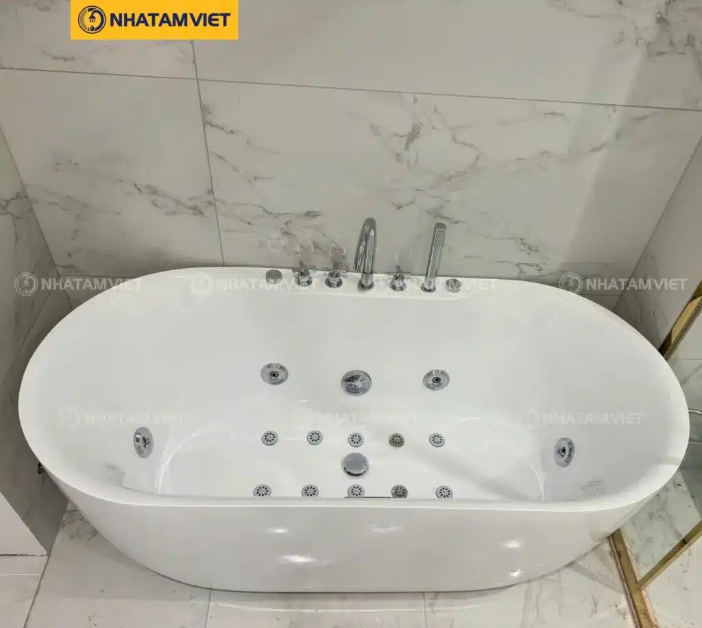 Bồn tắm nằm hay bồn tắm góc – nên chọn loại nào cho nhà phố? Nhà Phố Nên Chọn Bồn Tắm Nào?