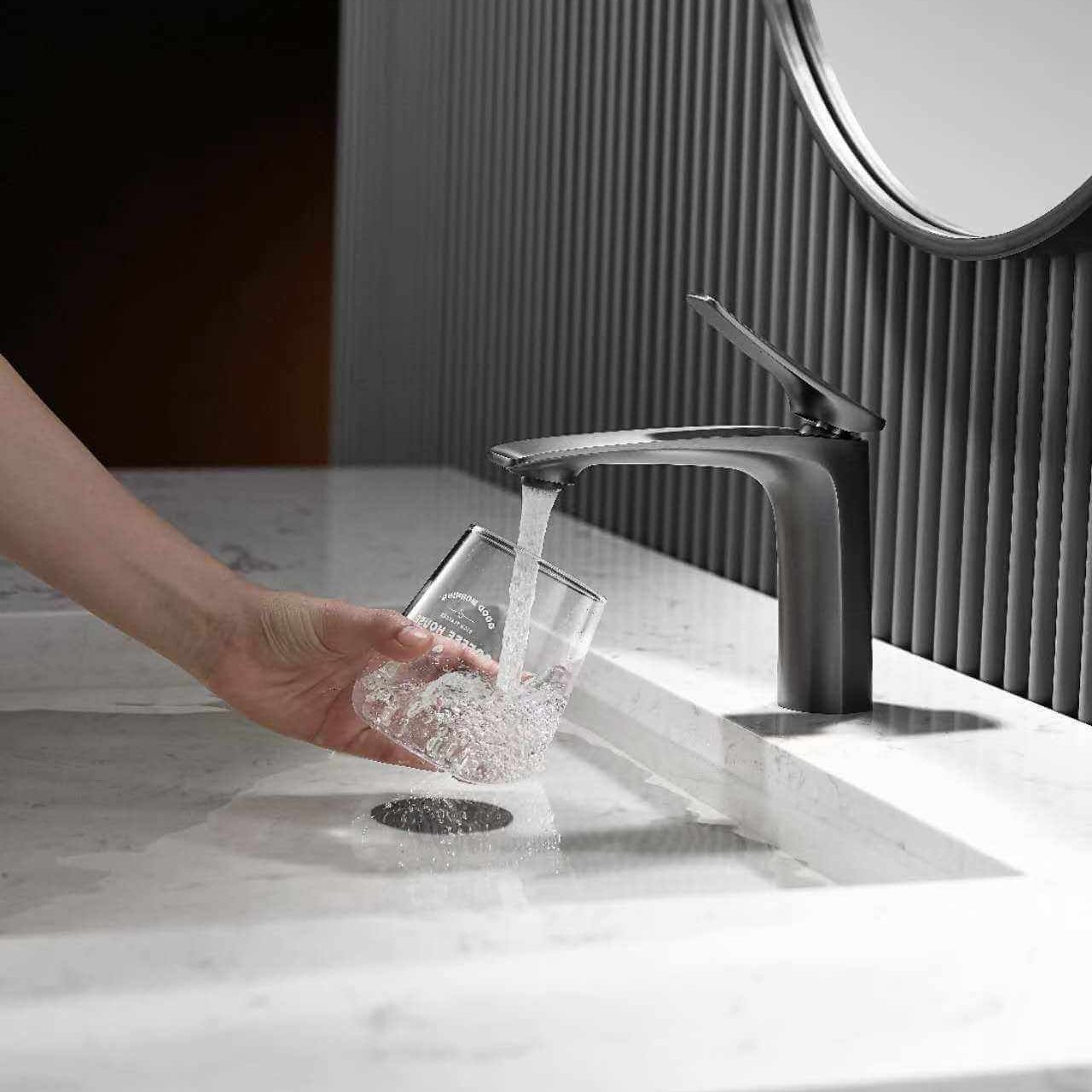 Vòi lavabo nóng lạnh Koravi KRV-LN21X Vòi Lavabo Nóng Lạnh Koravi Krv-Ln21X - Ảnh 3
